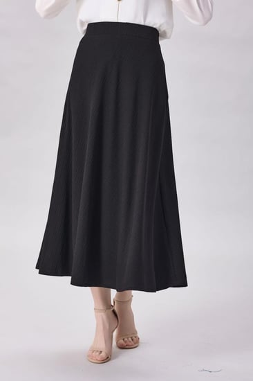 تنورة مقلم حياكة بارزة اسود كلوش