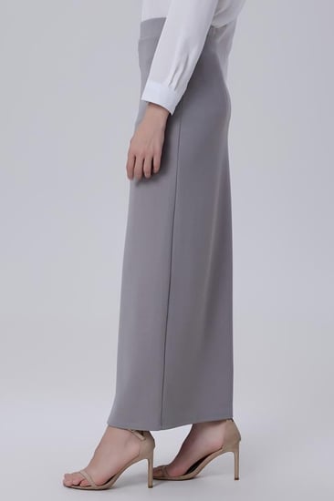 تنورة كريب استرتش رصاصي