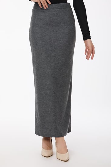 تنورة صوف ناعم