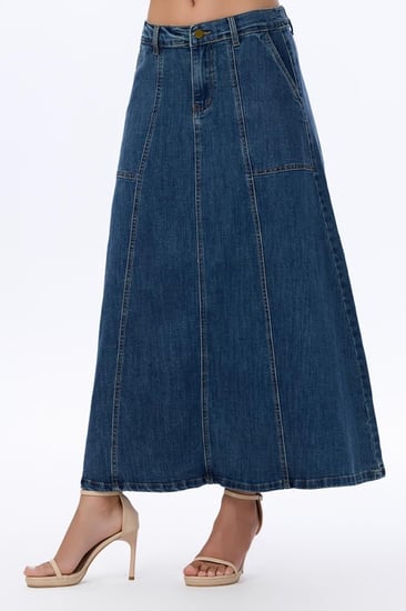 تنورة جينز واسعة بتفاصيل درزات