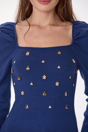 فستان صوف مع اكسسوار