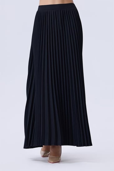 تنورة سوداء طويلة بليسيه بخصر عالي