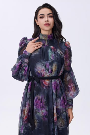 فستان شيفون  بنقشة زهور وأكمام منفوخة