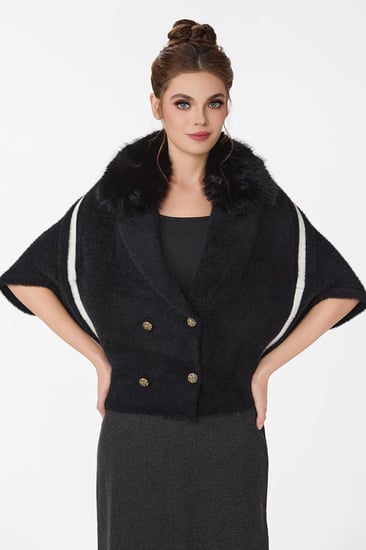 جاكيت صوف بياقة فرو