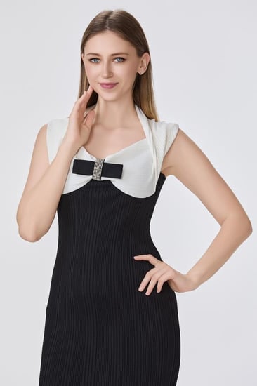 فستان اسود استرتش