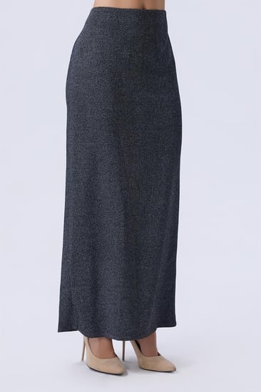 تنورة مستقيمة رمادية طويلة