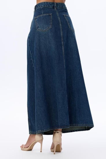 تنورة جينز بقصة كلوش