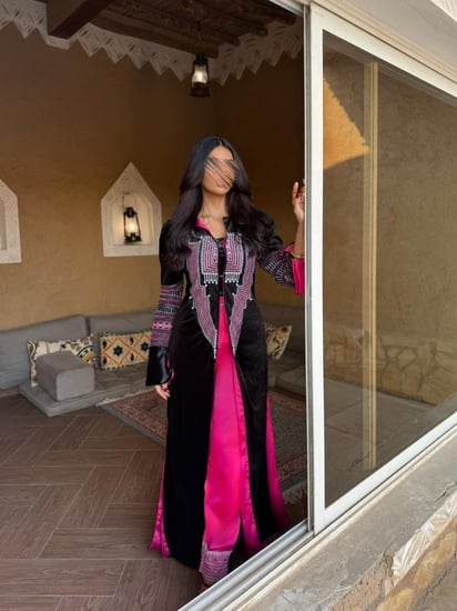 جلابية التأسيس – جمبسوت مع عبايه