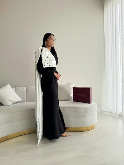 فستان سهره اسود باكمام وذيل مطرز