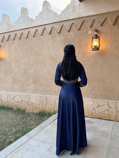 جلابية التأسيس كحلي كم طويل