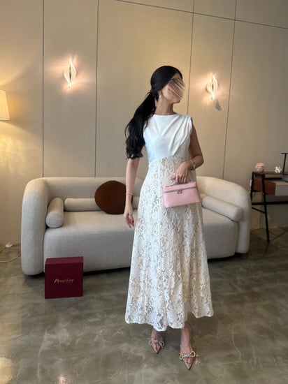 فستان دانتيل بكاب جانبي