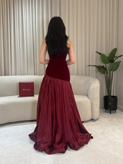 فستان جوخ عنابي كسرات