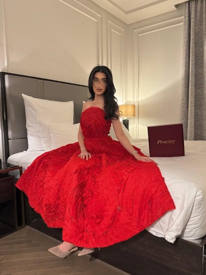 فستان Red Rosette Gown