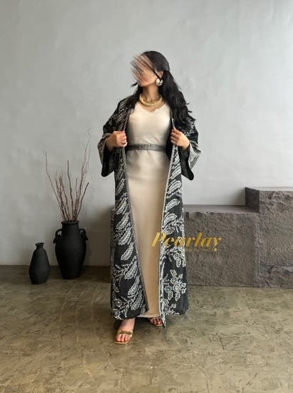 جلابية قطعتين بشت تطريز