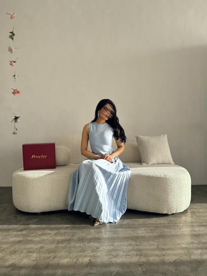 فستان سماوي ناعم