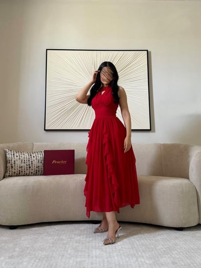 فستان احمر بورود