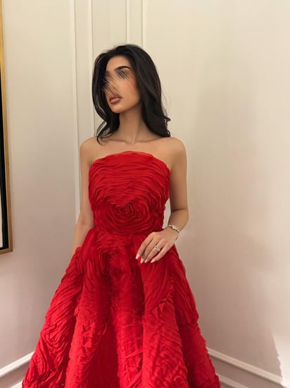 فستان Red Rosette Gown