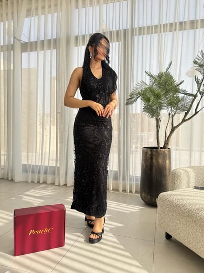 فستان نوار الأسود