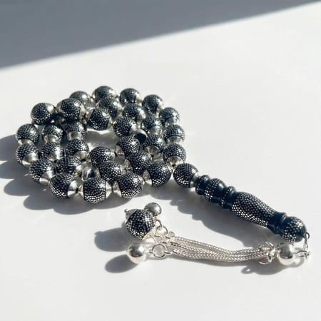 سبحة اليسر الملكي الفاخر  مطعم بالفضة عيار 1000 - 10 ملي