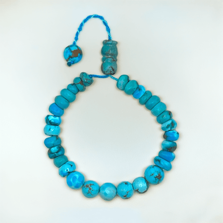 اسوارة فيروز سيناوي: سحر الطبيعة في معصمك