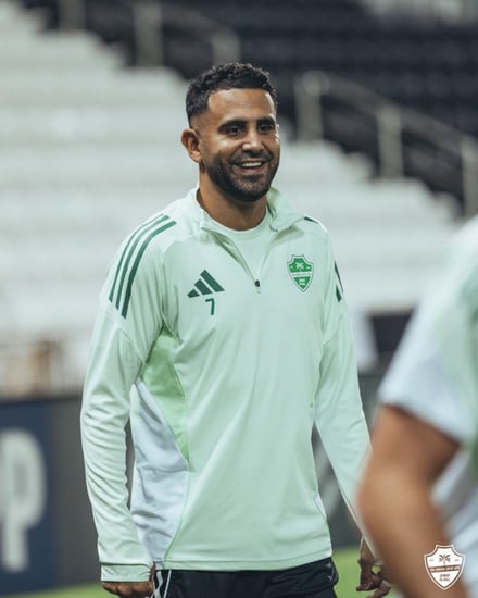 بلوفر الاهلي التفاحي 2026