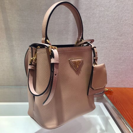 Prada 18cm