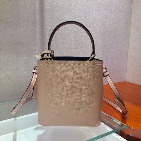 Prada 18cm