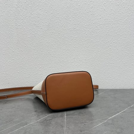 Celine 22cm