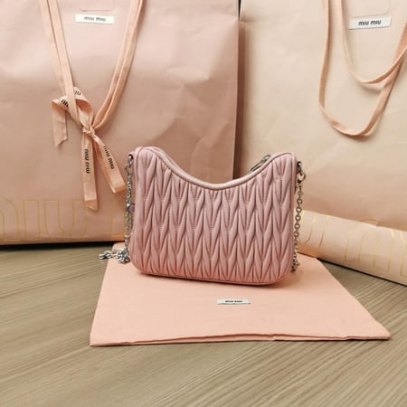 Miu Miu 21cm
