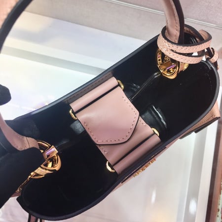 Prada 18cm