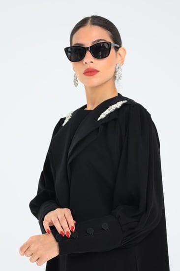 عباية نسائية سوداء