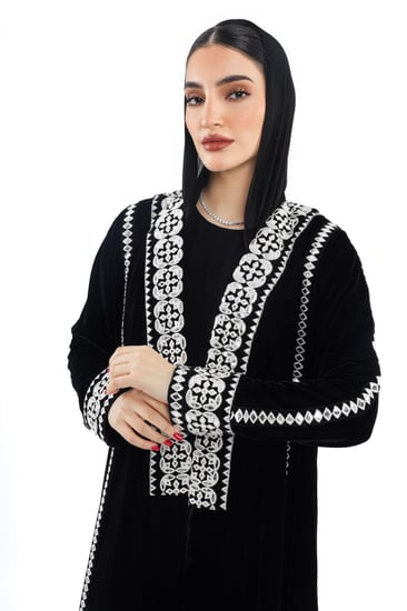 L258 - قطيفة أسود