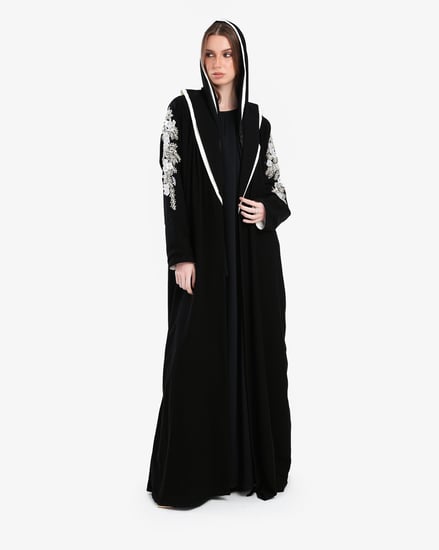 L020- عباية كريب تطريز