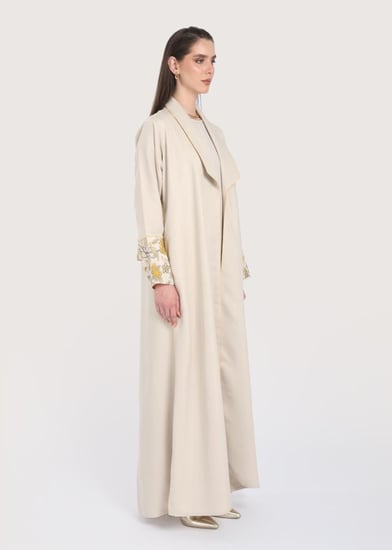 عباية بتطريز