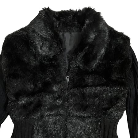 ‏ Black jacket with fur Size : m