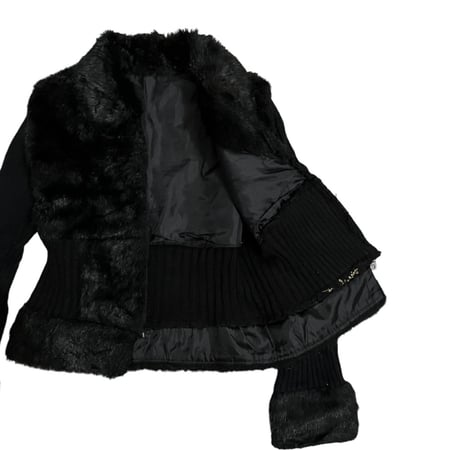 ‏ Black jacket with fur Size : m