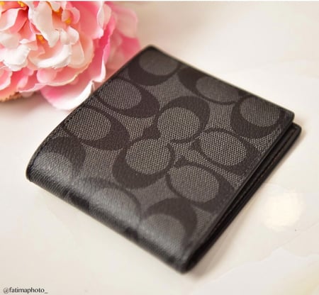 محفظة ماركة كوتش