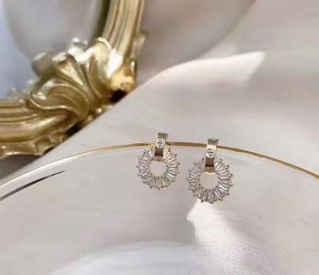 اقراط الين فضي