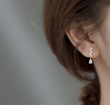 اقراط الندى