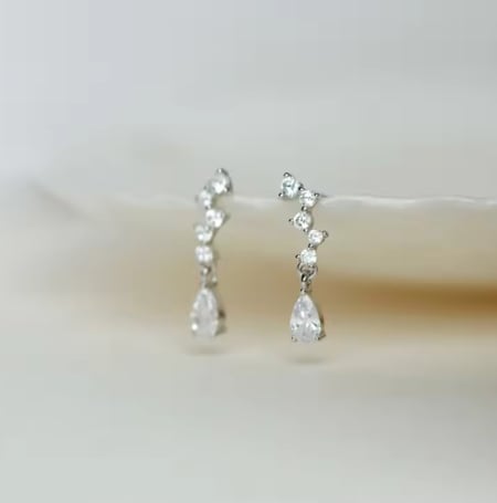 اقراط الندى