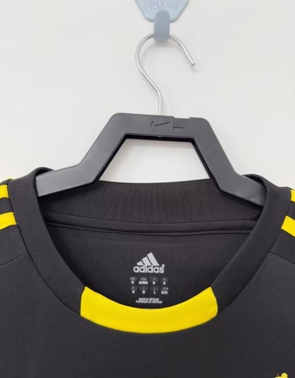 طقم ريال مدريد موسم  2011-2012 حارس المرمى اسود