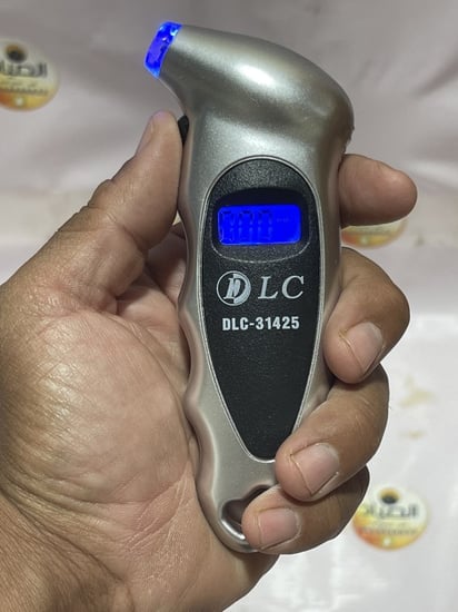 عيار مقياس ضغط الاطارات الالكتروني