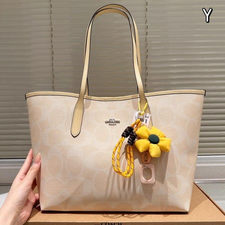 coach   ( كوتش اصفر )