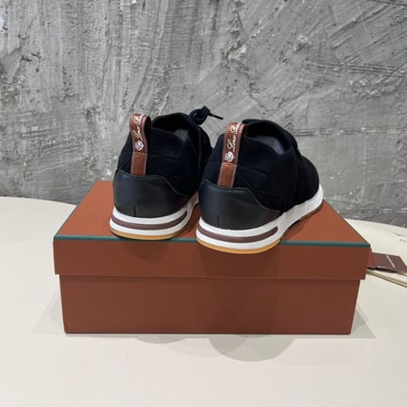 The Gift of Kings® 360 Lp Flexy Walk Sneaker