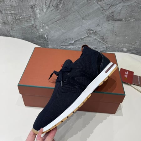 The Gift of Kings® 360 Lp Flexy Walk Sneaker