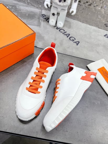 Bouncing sneaker