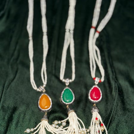 عقد لؤلؤ كهرمان