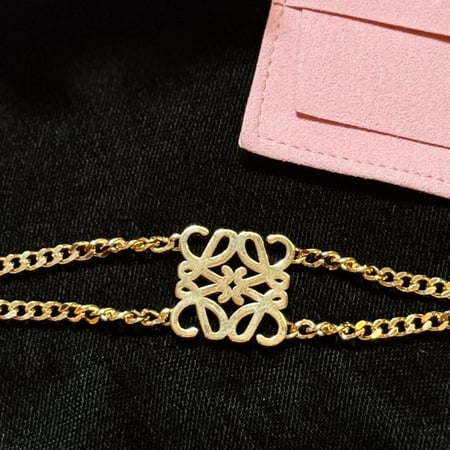 اسوارة لويفي جنزير سادة ذهبي