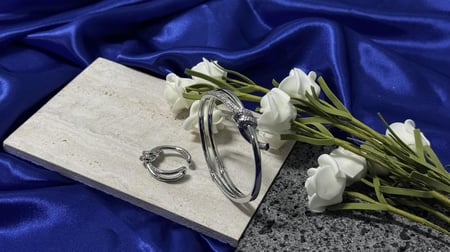 سوار مناير مع خاتم , فضي