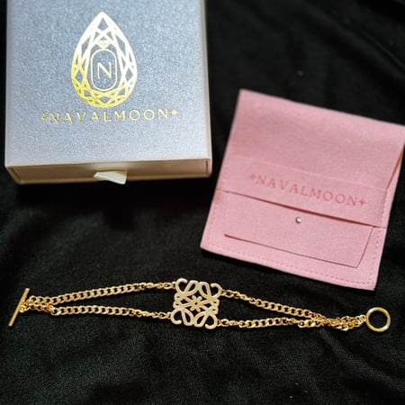 اسوارة لويفي جنزير سادة ذهبي